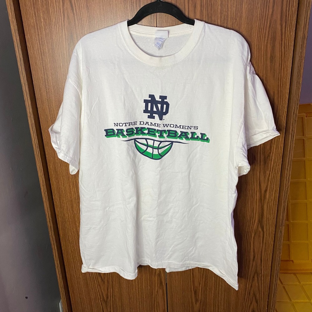 Port & Company Notre Dame Basketball Tee Mens XL White 2021-2022 Roster Shirt